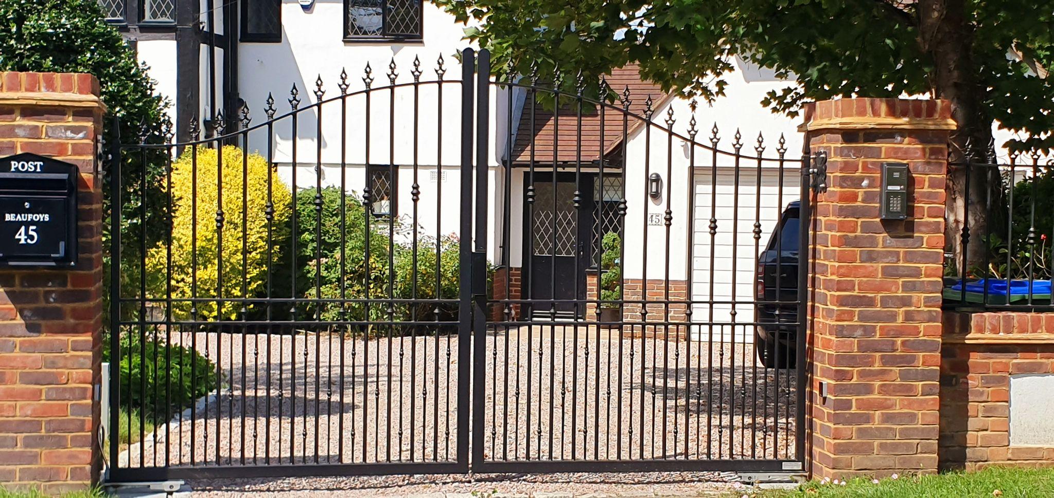 Seaford electric gates — made to measure, installed in Sussex
